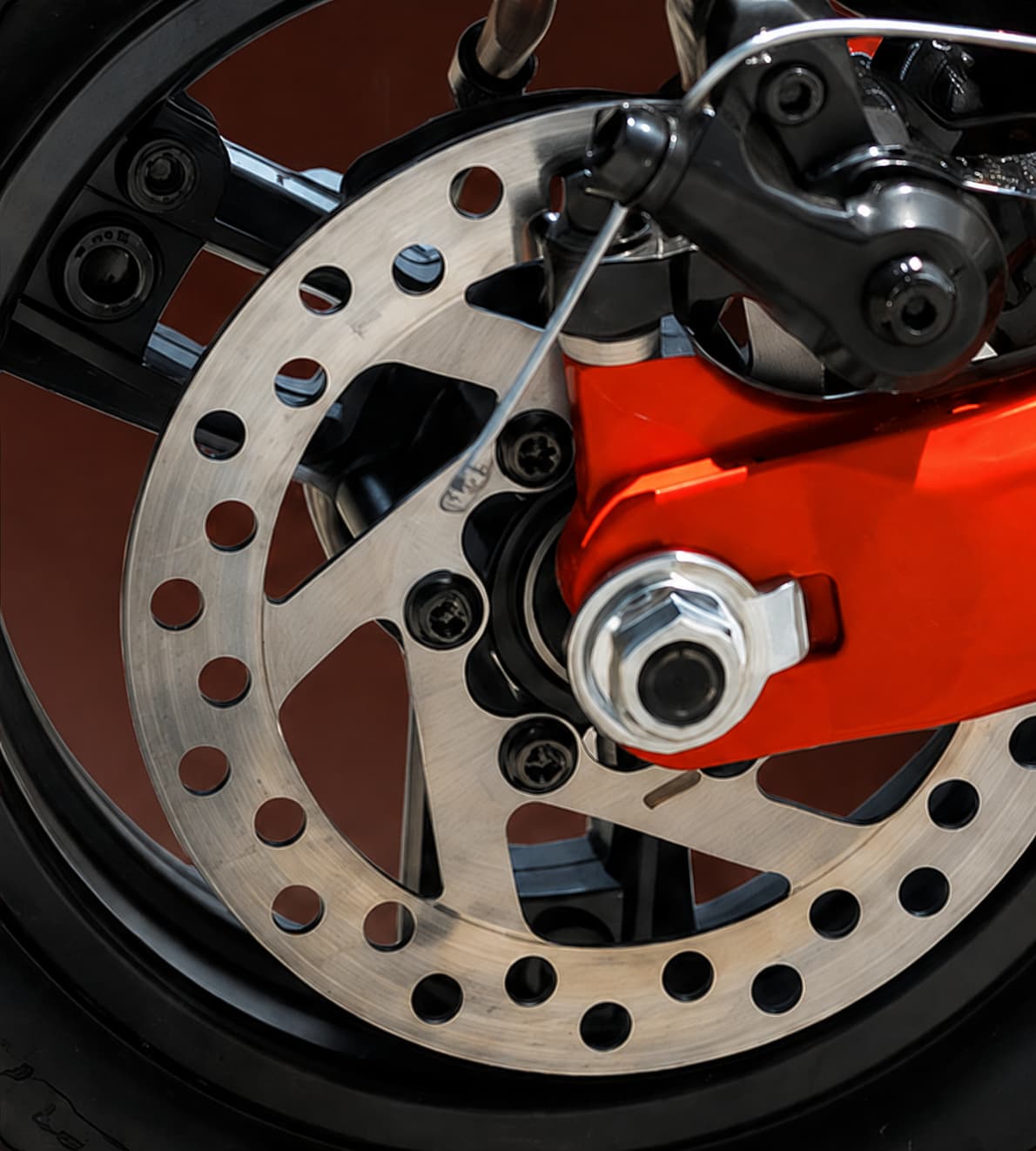 Front & Rear Disc Brakes