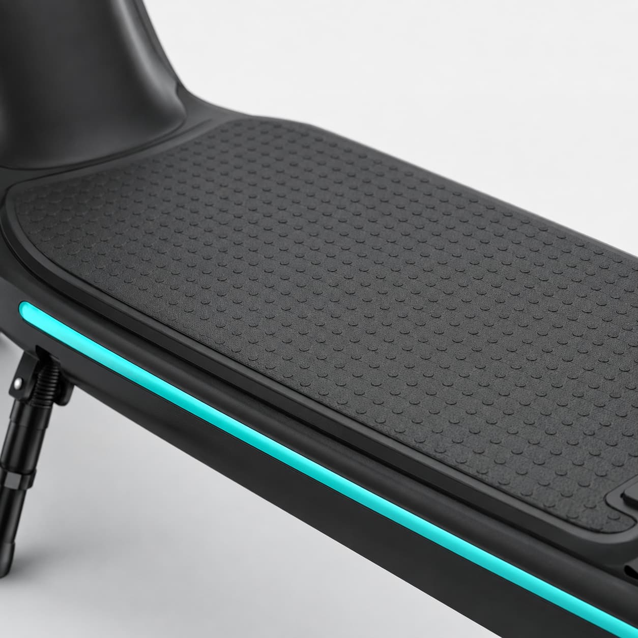 Wide Anti-Slip Deck